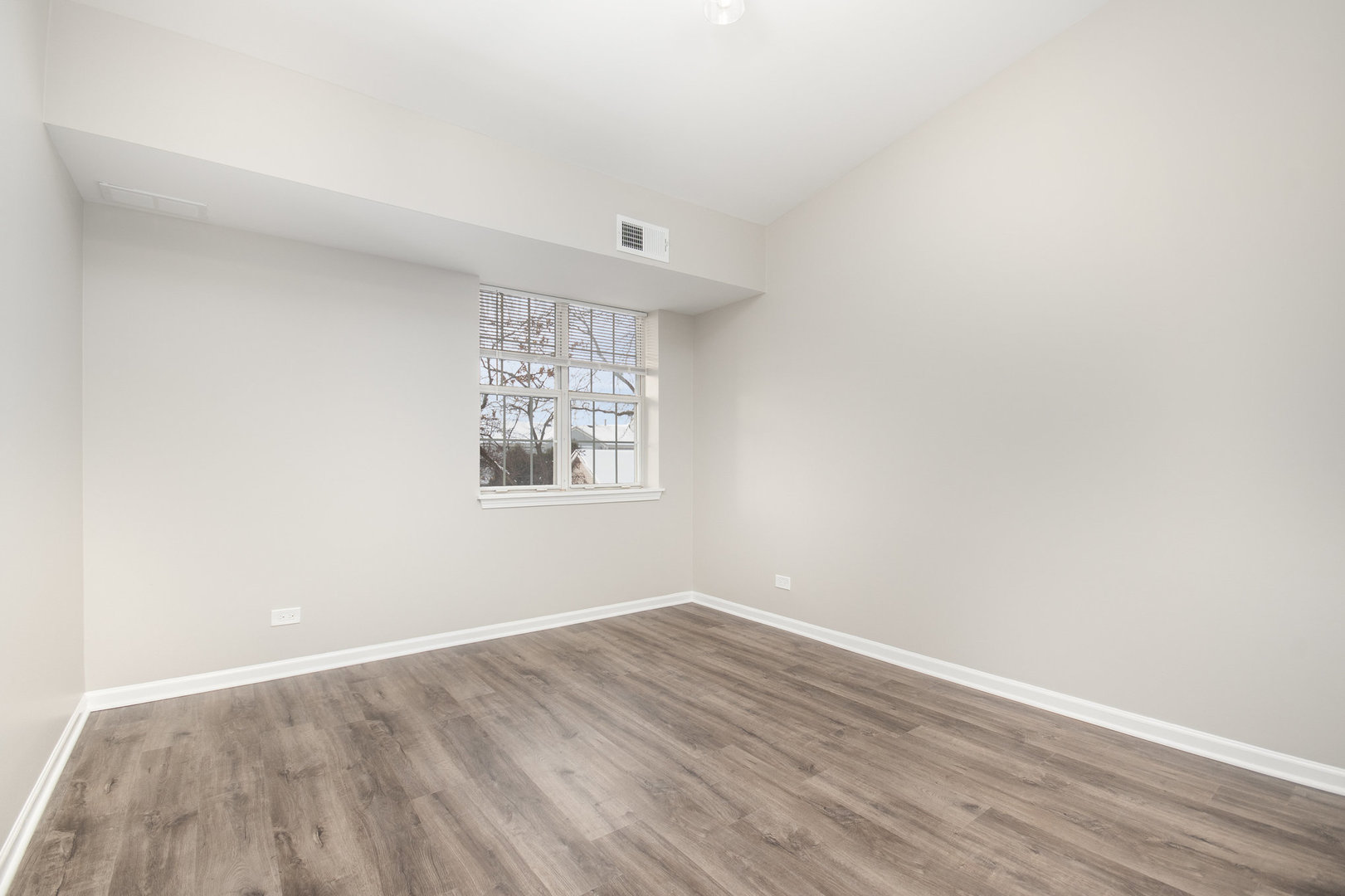 734 North Gary Avenue, Unit 210 Carol Stream, IL 60188 - Photo 8 of 18