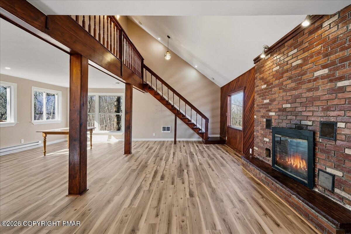 211 Geese Court Bushkill, PA 18324 - Photo 3 of 35 Living Room