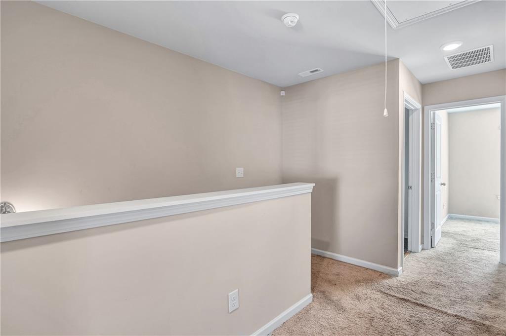 585 McWilliams Road Southeast, Unit 903 Atlanta, GA 30315 - Photo 27 of 37 a view of room