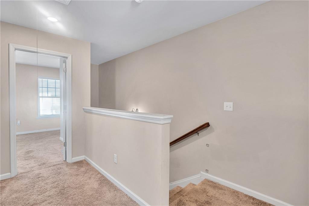 585 McWilliams Road Southeast, Unit 903 Atlanta, GA 30315 - Photo 28 of 37 a view of small space