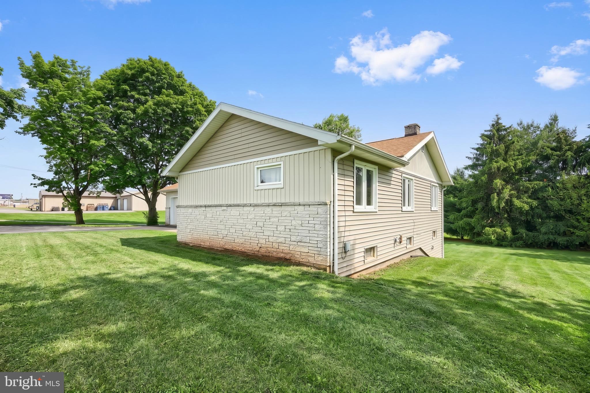 2071 Palomino Road Dover, PA 17315 - Photo 6 of 30