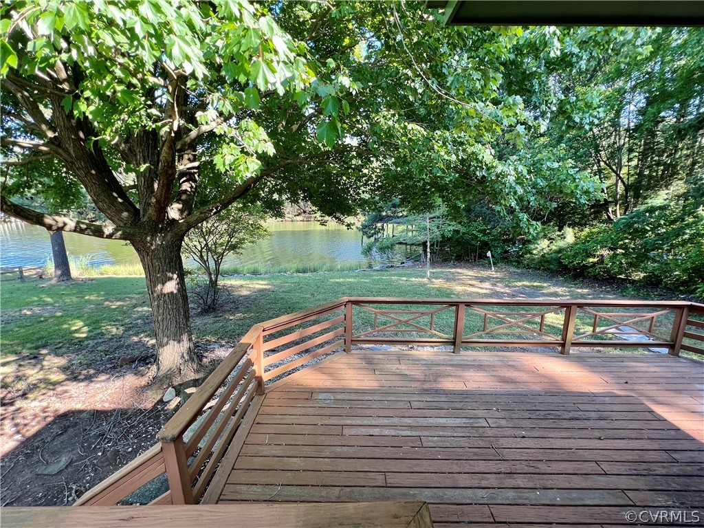 372 Locksley Hall Reedville, VA 22539 - Photo 5 of 47 Gallery Image 5