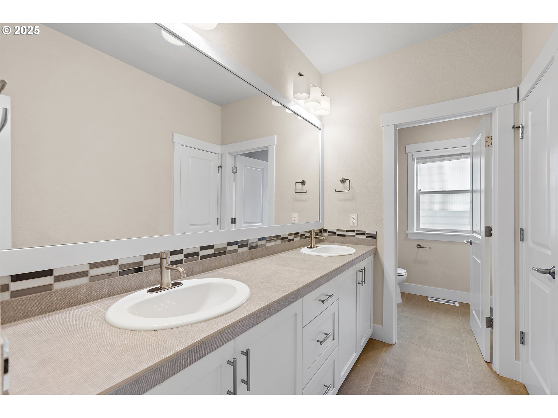 16649 Southwest Friendly Lane Beaverton, OR 97007 - Photo 36 of 48 Bathroom