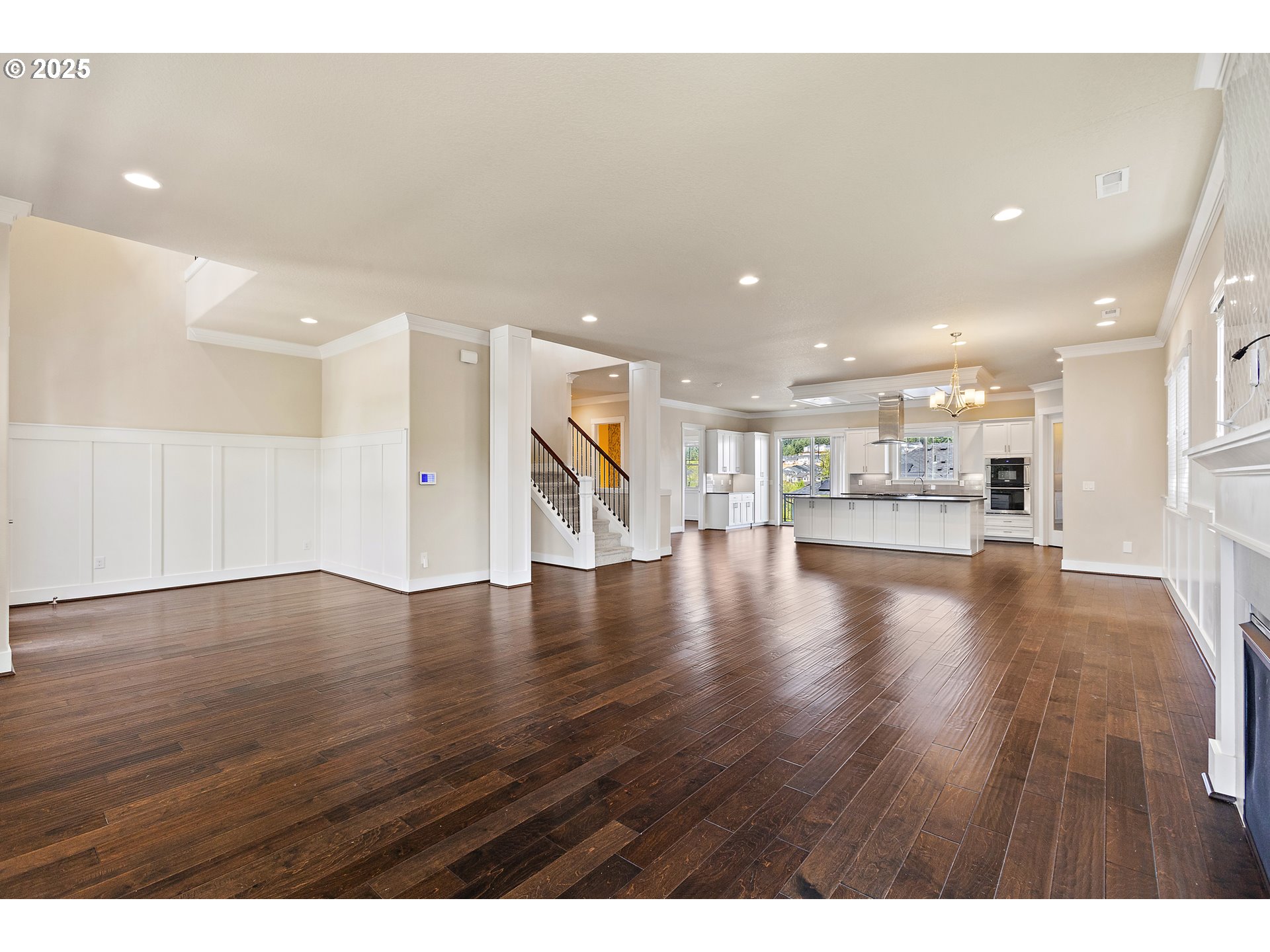 16649 Southwest Friendly Lane Beaverton, OR 97007 - Photo 5 of 48