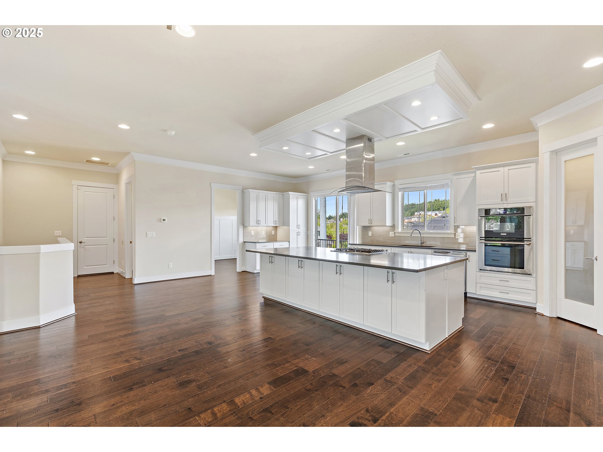 16649 Southwest Friendly Lane Beaverton, OR 97007 - Photo 9 of 48