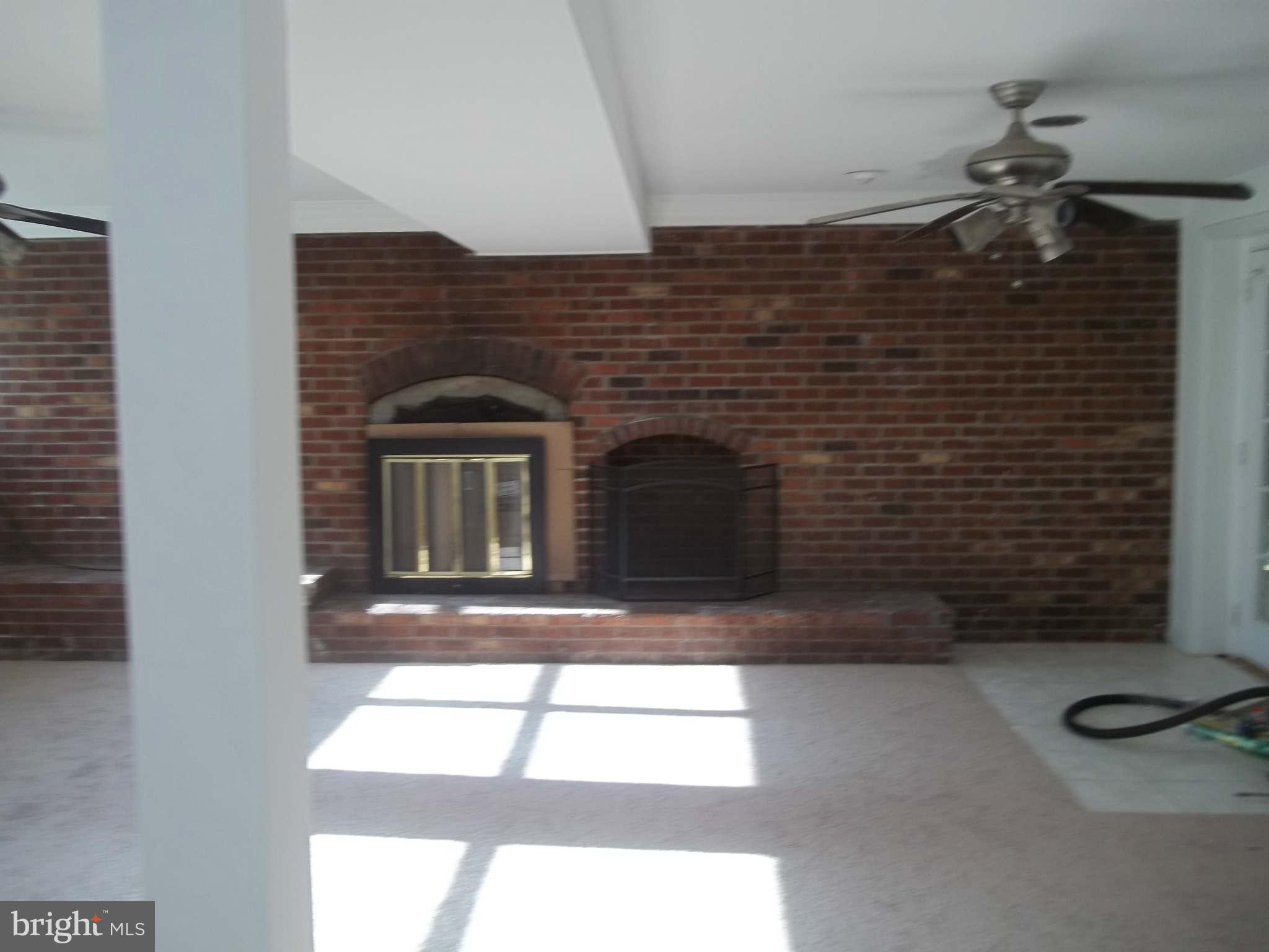 5082 Courtneys Corner Road Sumerduck, VA 22742 - Photo 12 of 15 Family Room