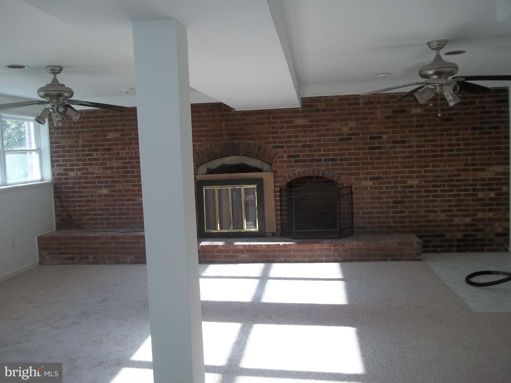 5082 Courtneys Corner Road Sumerduck, VA 22742 - Photo 13 of 15 Family Room