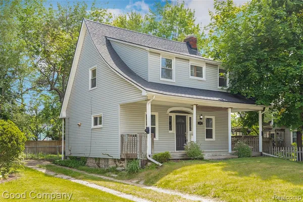 $284,900 | 1924 Pinecrest Drive, Ferndale, MI 48220