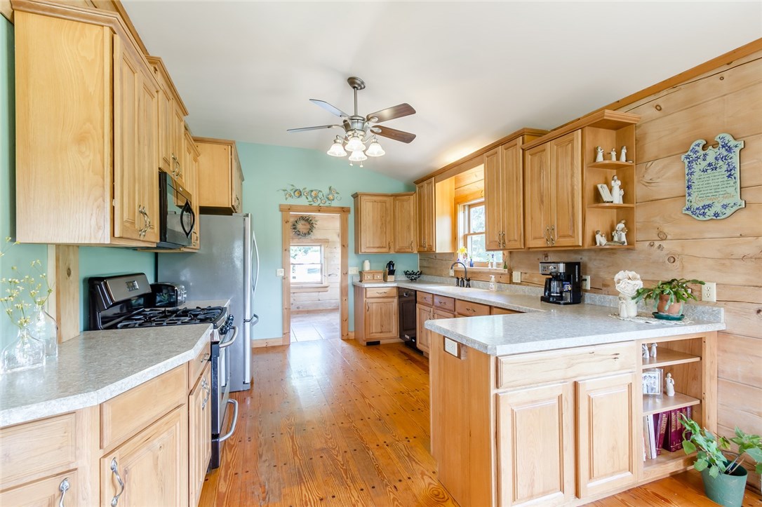 7244 Lakeside Road Ontario, NY 14519 - Photo 21 of 36