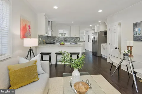 $425,000 | 1900 Savannah Place Southeast, Washington, DC 20020