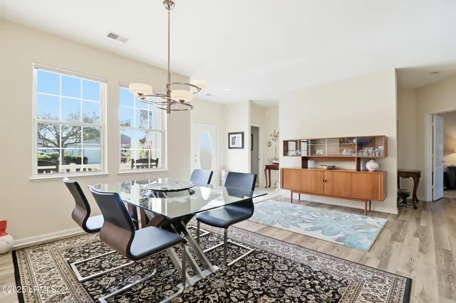 $649,000 | 20 Fenwick Drive, Bluffton, SC 29909