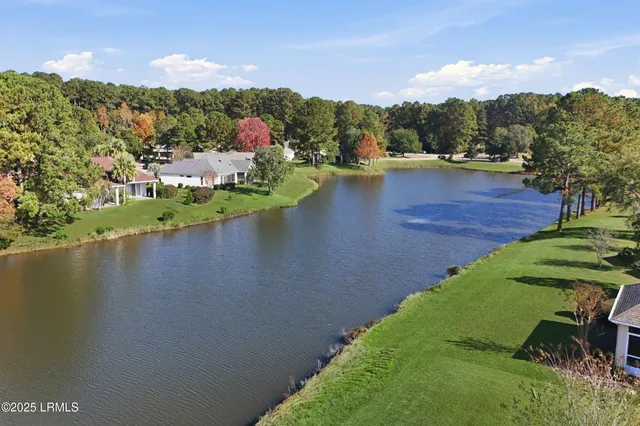 $649,000 | 20 Fenwick Drive, Bluffton, SC 29909