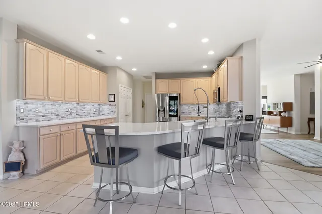 $649,000 | 20 Fenwick Drive, Bluffton, SC 29909