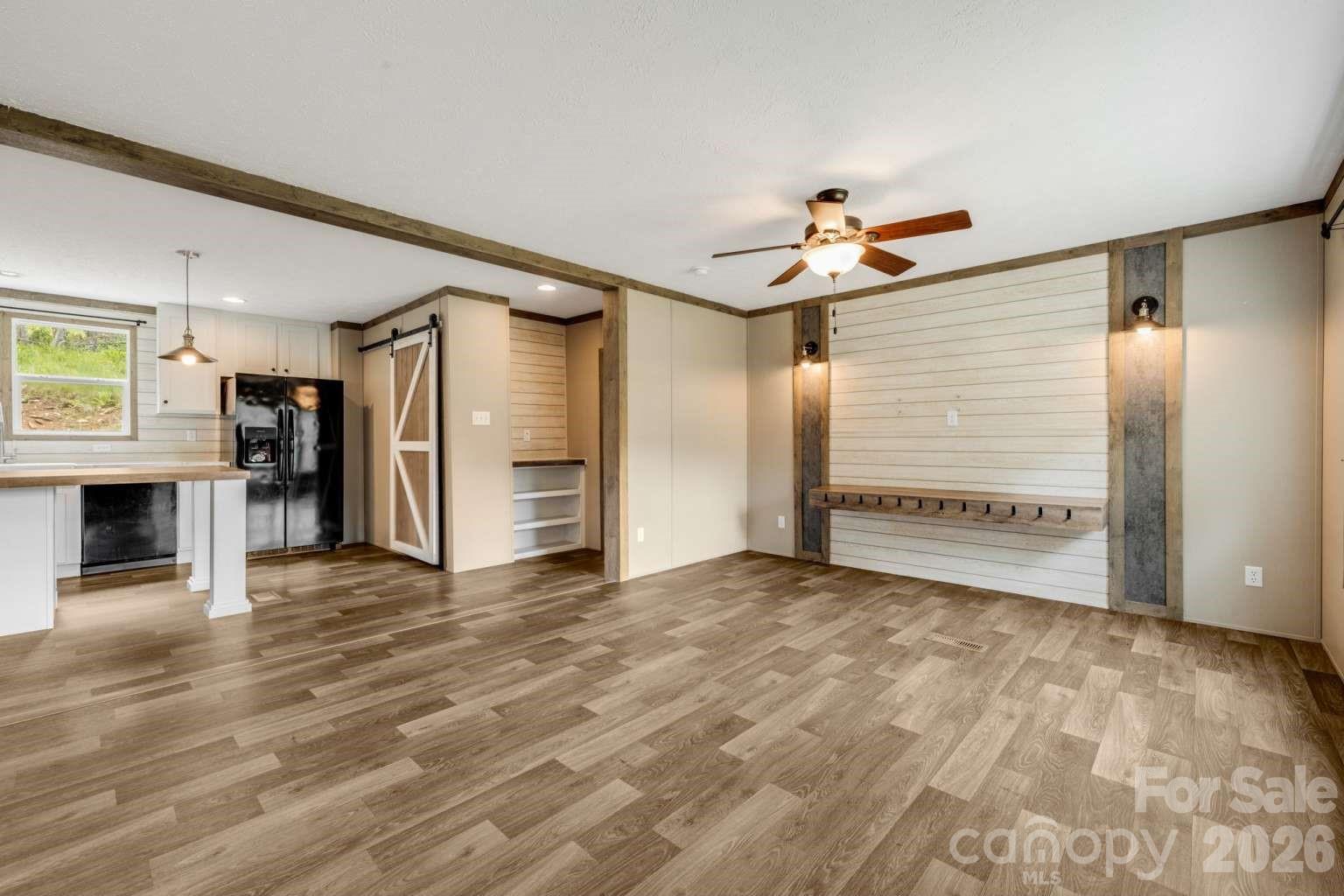 22 Split Pine Cove Clyde, NC 28721 - Photo 4 of 20