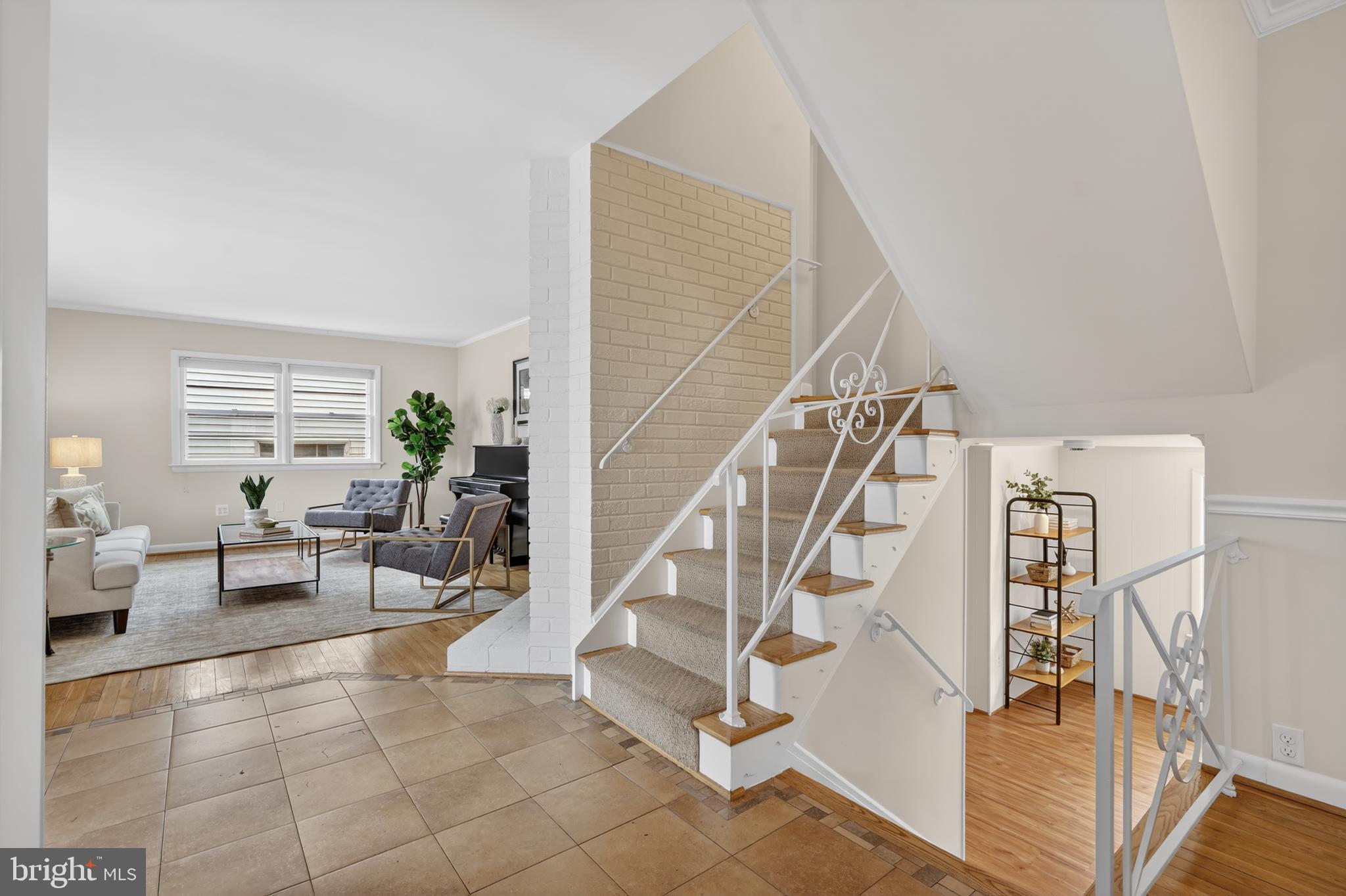 6312 Rockhurst Road Bethesda, MD 20817 - Photo 7 of 41 Foyer