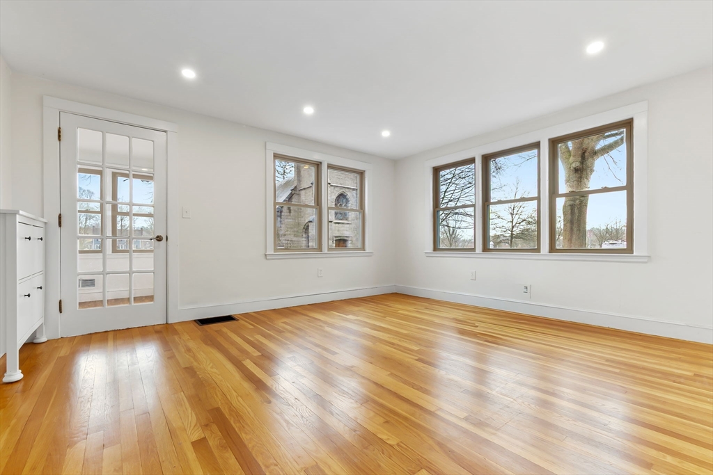 3 Rosedale Avenue Manchester, MA 01944 - Photo 15 of 39