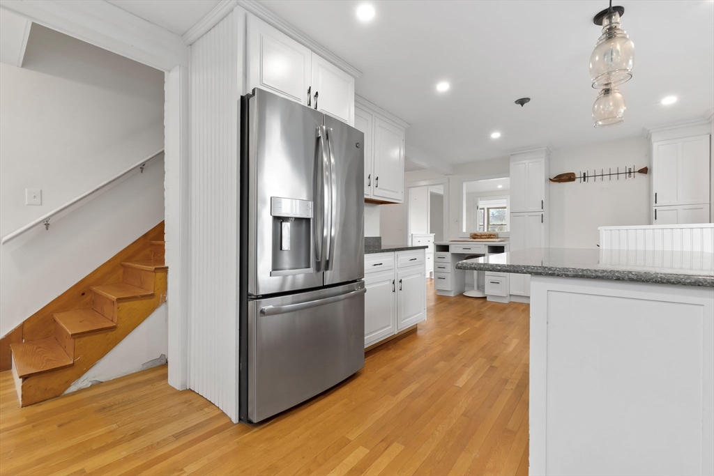 3 Rosedale Avenue Manchester, MA 01944 - Photo 7 of 39