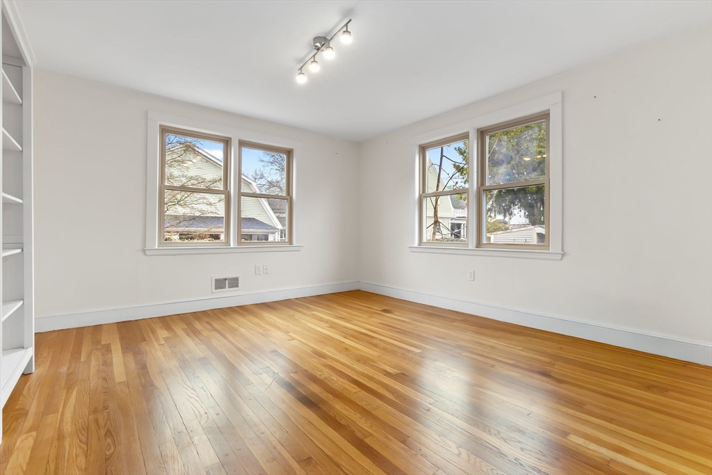 3 Rosedale Avenue Manchester, MA 01944 - Photo 9 of 39