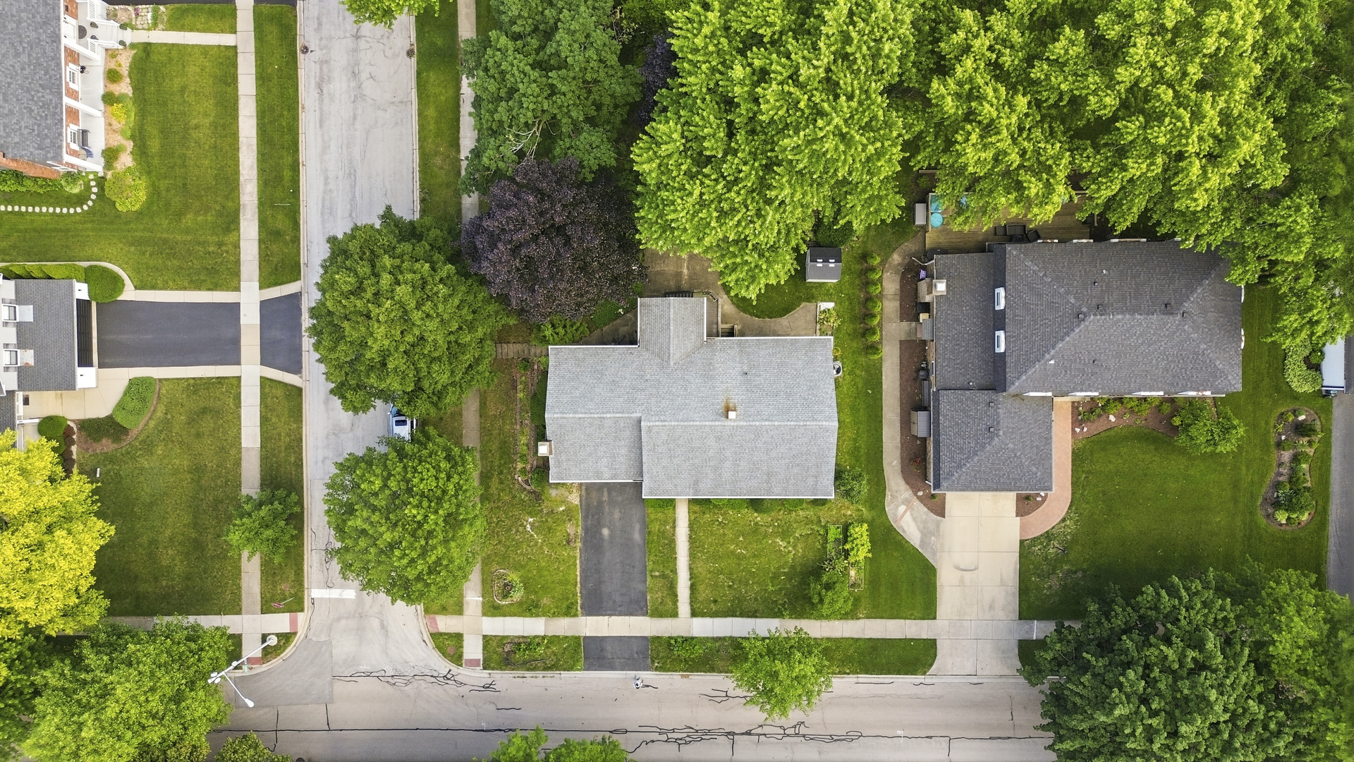 933 West Gilbert Road Palatine, IL 60067 - Photo 2 of 34
