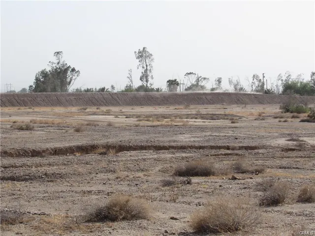 $8,000 | 21370019000 21370019000th, Niland, CA 92257