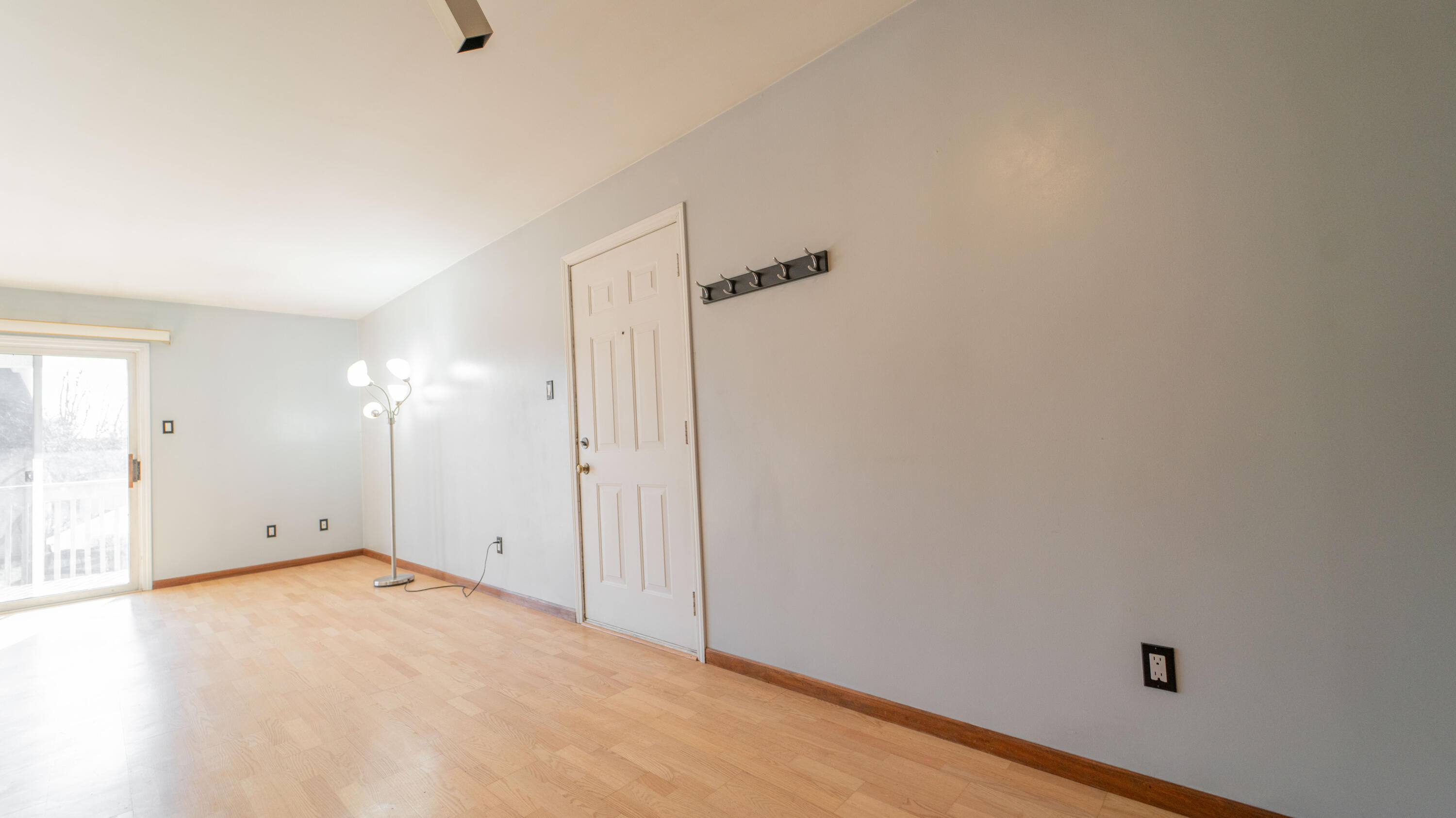 1069 Millpond Road, Unit E Valparaiso, IN 46385 - Photo 3 of 19 a view of room