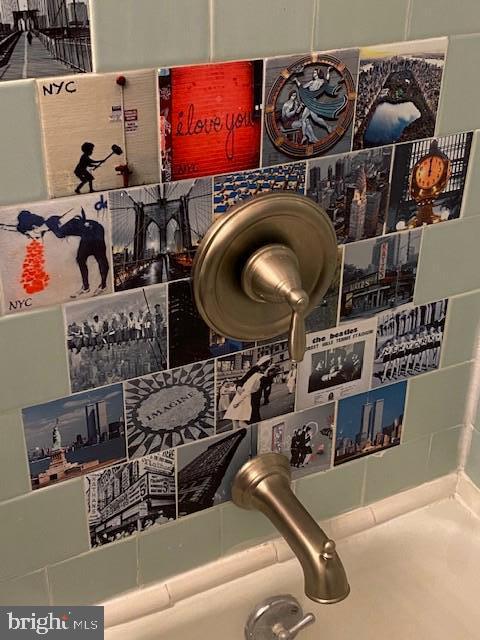 1010 Kingston Road Baltimore, MD 21208 - Photo 21 of 43 Whimsy tile in bathroom