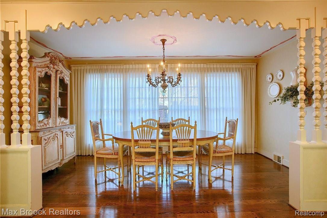 300 Cranbrook Road Bloomfield Hills, MI 48304 - Photo 15 of 51 Beautiful Breakfast Nook