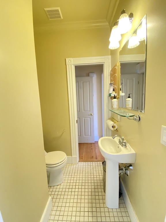 61 Cedar Street, Unit U3 Cambridge, MA 02140 - Photo 11 of 26