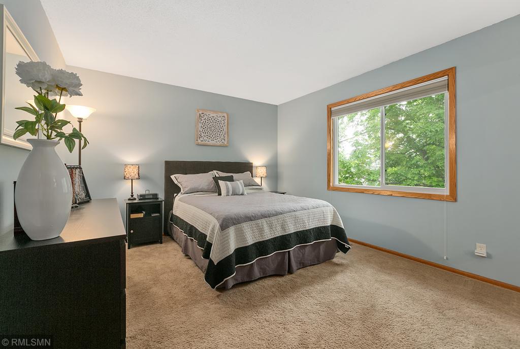 8587 Darnel Road Eden Prairie, MN 55347 - Photo 14 of 29 Gallery Image 14