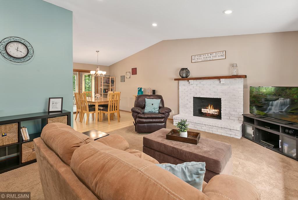 8587 Darnel Road Eden Prairie, MN 55347 - Photo 7 of 29 Gallery Image 7