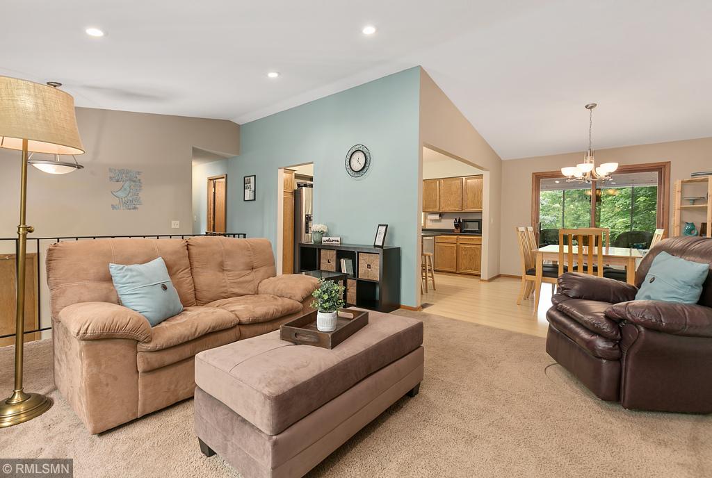 8587 Darnel Road Eden Prairie, MN 55347 - Photo 8 of 29 Gallery Image 8