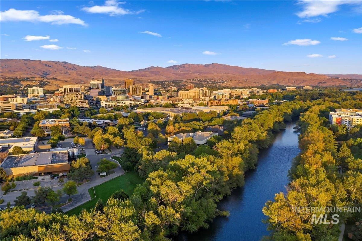 3137 South Abigail Way Boise, ID 83706 - Photo 40 of 41 View of property location with a mountainous background