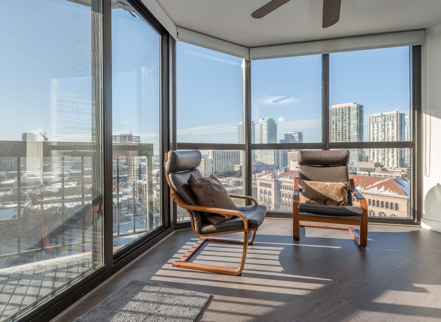 33 West Delaware Place, Unit 16K Chicago, IL 60610 - Photo 4 of 12
