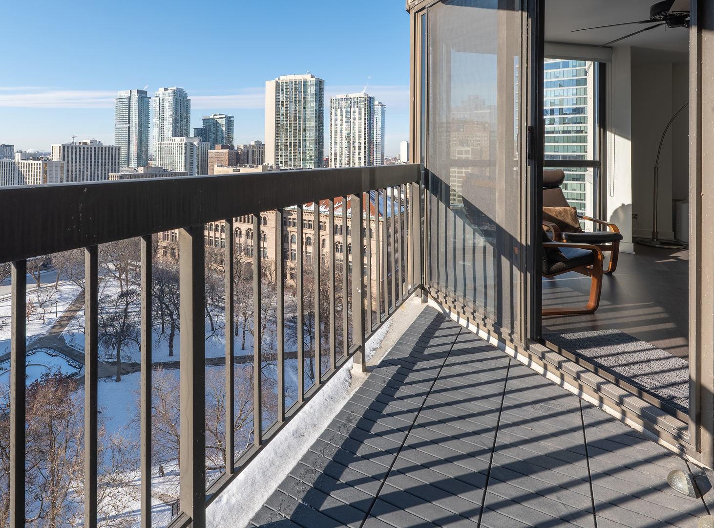 33 West Delaware Place, Unit 16K Chicago, IL 60610 - Photo 5 of 12