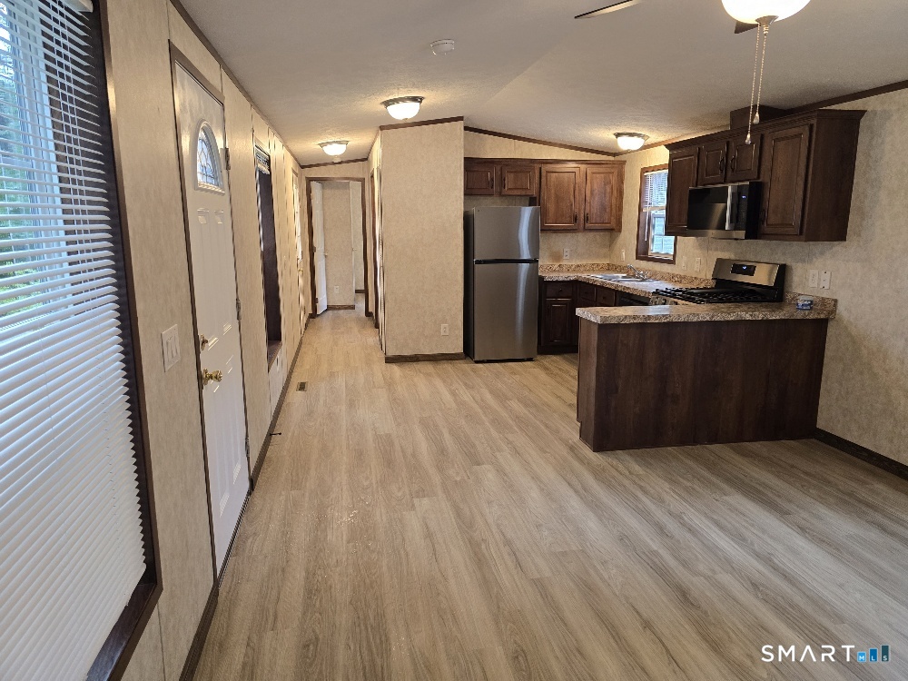 11 R And R Park Dayville, CT 06241 - Photo 6 of 13