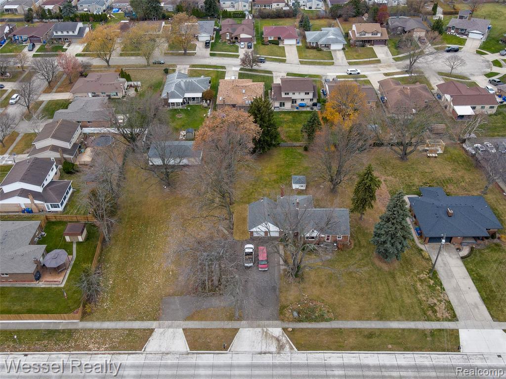 28771 Bunert Road Warren, MI 48088 - Photo 2 of 43