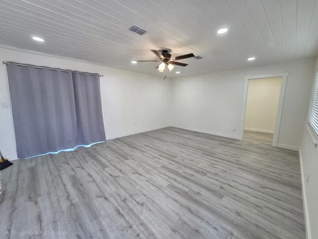 $2,200 | 1625 North Street, Kerrville, TX 78028