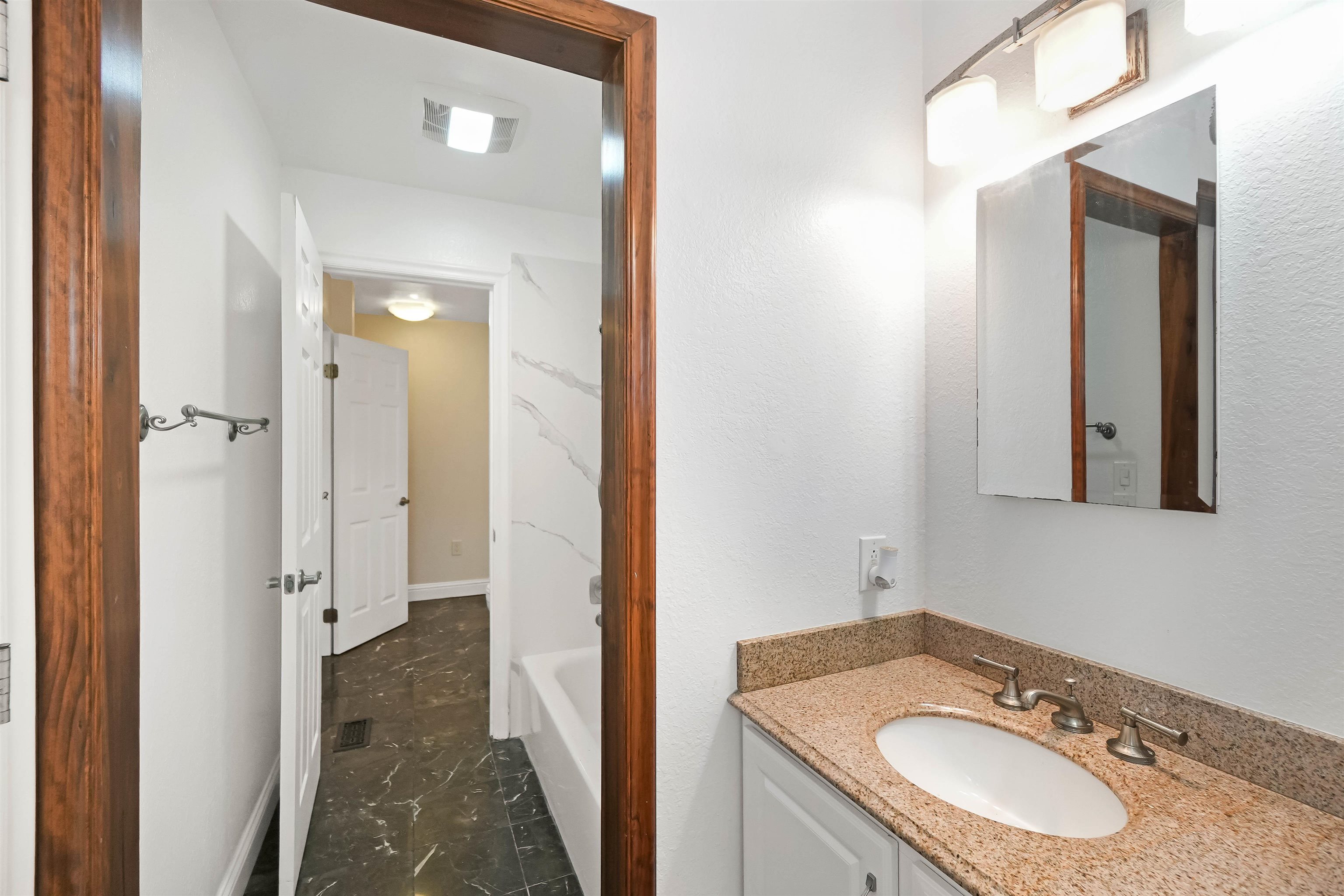 2436 Sebastopol Lane, Unit 2 Hayward, CA 94542 - Photo 20 of 31