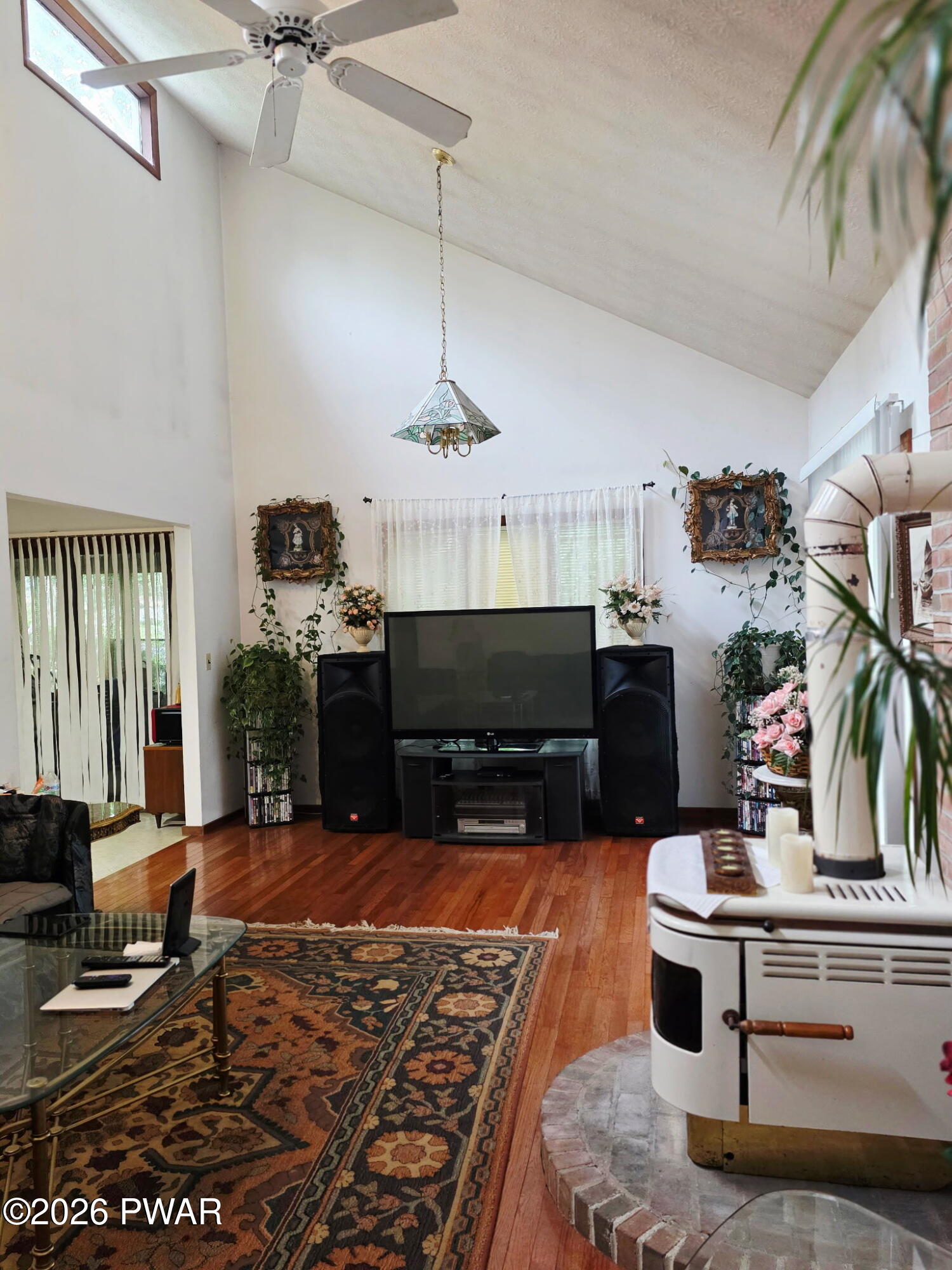 1107 Hampstead Road Bushkill, PA 18324 - Photo 4 of 30 Gallery Image 4