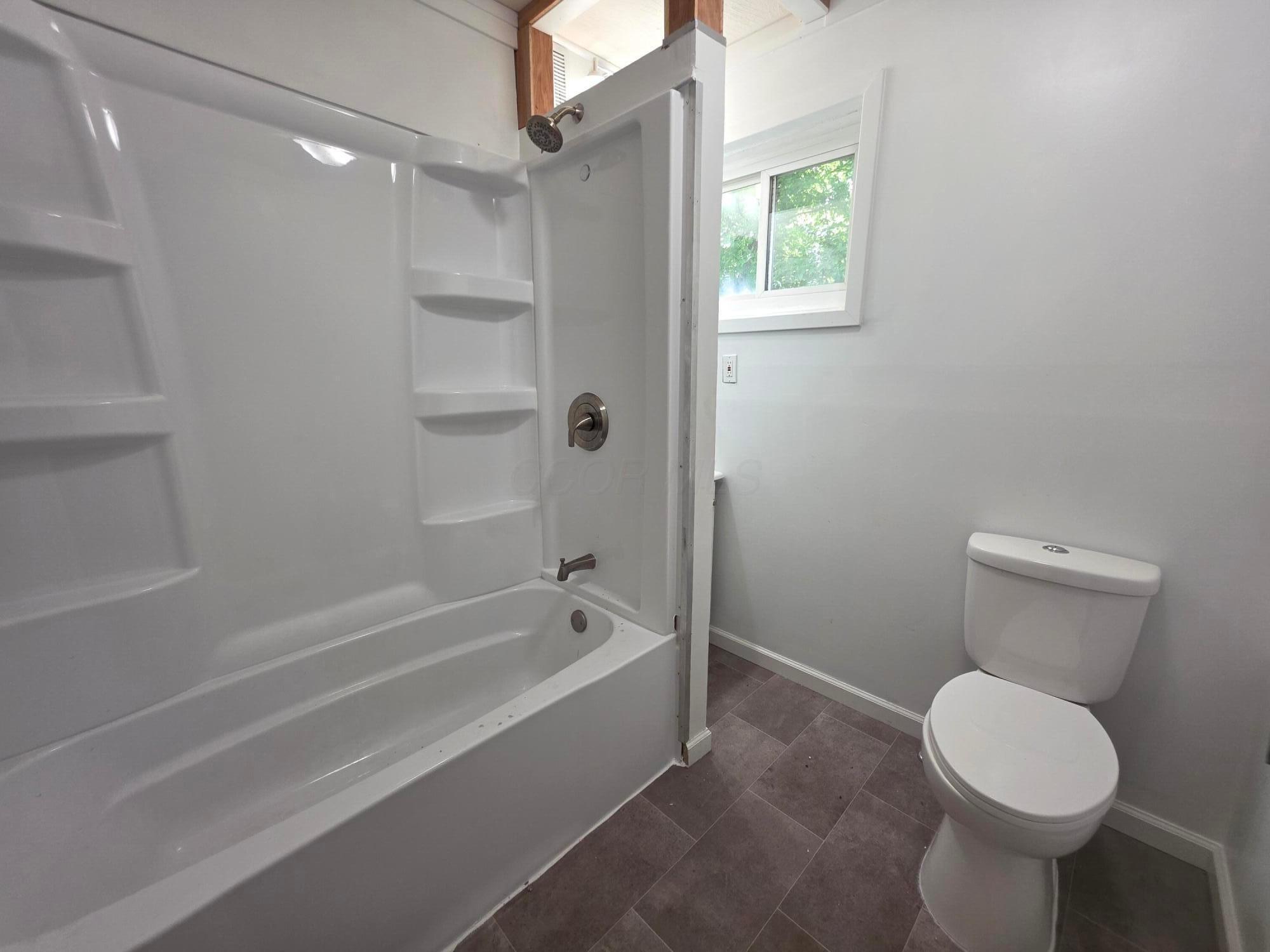 1597 Koebel Road Columbus, OH 43207 - Photo 14 of 32