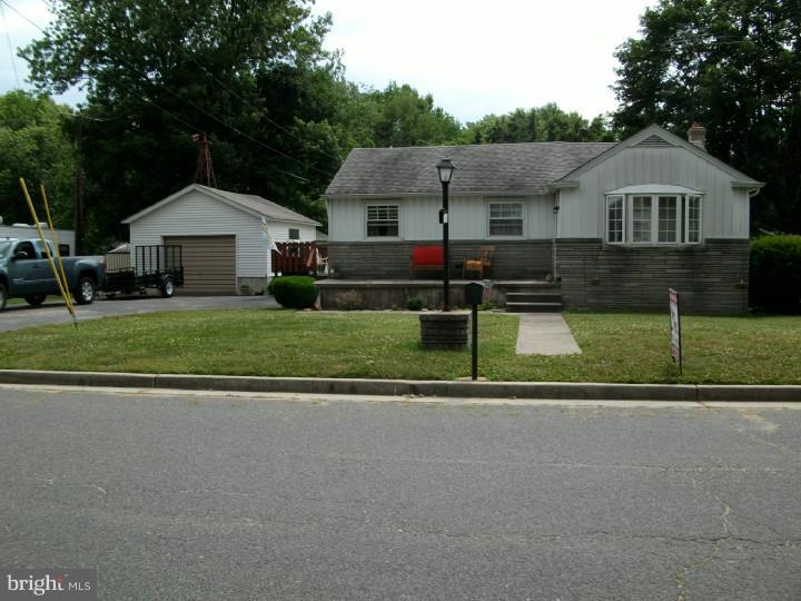 129 Annapolis Road Pennsville, NJ 08070 - Photo 2 of 7 Gallery Image 2