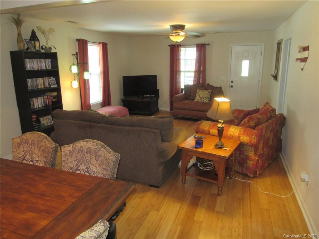 910 Cleveland Avenue Grover, NC 28073 - Photo 3 of 15 Gallery Image 3