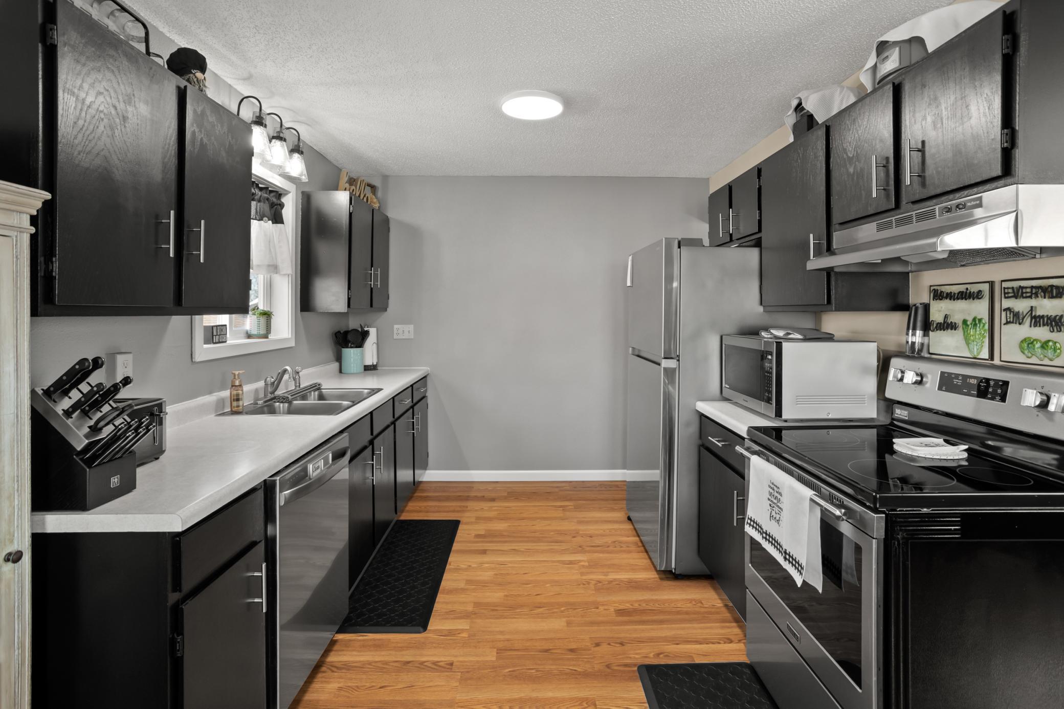 422 5th Avenue North Mapleton, ND 58059 - Photo 7 of 36