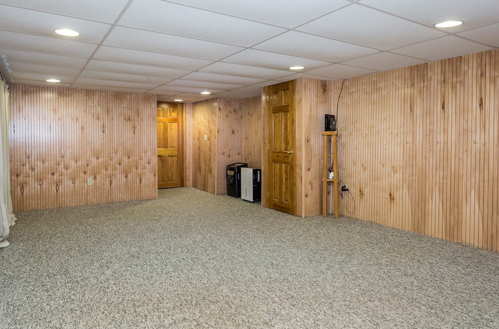 135 Country Road Agawam, MA 01001 - Photo 30 of 30 Gallery Image 30