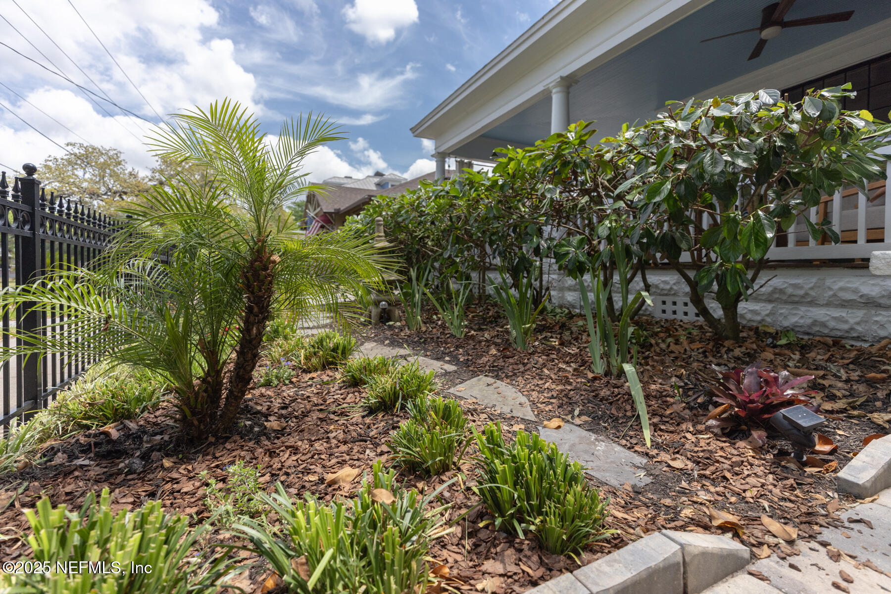 2122 Post Street Jacksonville, FL 32204 - Photo 59 of 69 a view of a garden with plants
