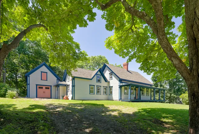 $889,000 | 239 Ocean Point Road, Boothbay, ME 04544