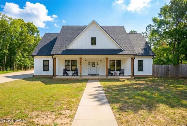 $535,000 | 401 D L Phillips Lane, Lillington, NC 27546