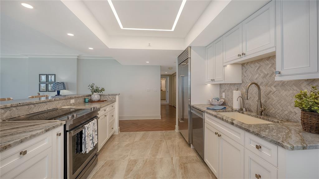 775 Longboat Club Road, Unit 408 Longboat Key, FL 34228 - Photo 20 of 50