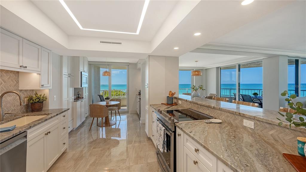 775 Longboat Club Road, Unit 408 Longboat Key, FL 34228 - Photo 22 of 50
