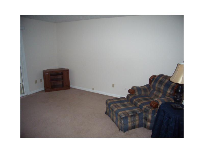 643 Villa Road, Unit J Springfield, OH 45503 - Photo 10 of 17